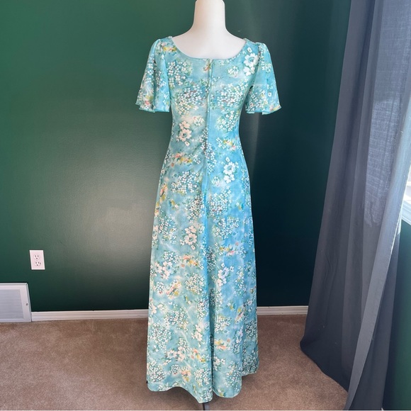 Vintage 1970’s Butterfly Sleeve Floral Maxi Dress - Picture 13 of 15